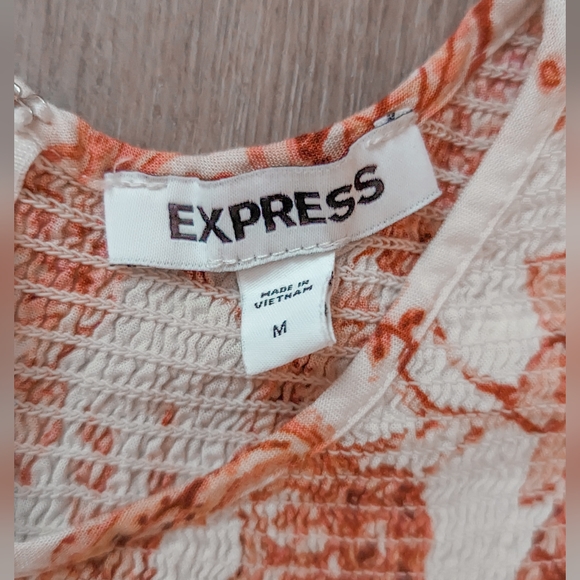 Express Cream Printed Smocked Puff Sleeve Peplum Top Size Medium EUC! - Picture 5 of 9